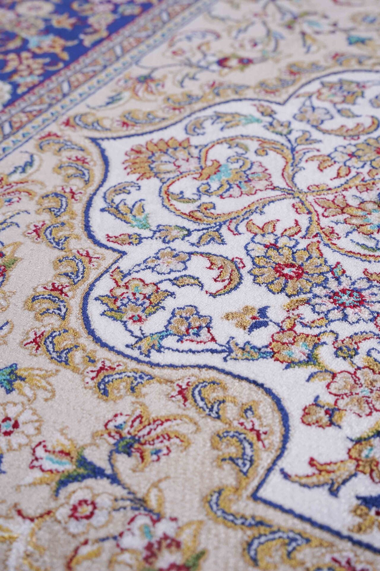 Kumkapı Serisi S818A Lüks Modal Seccade - Krem, Mavi