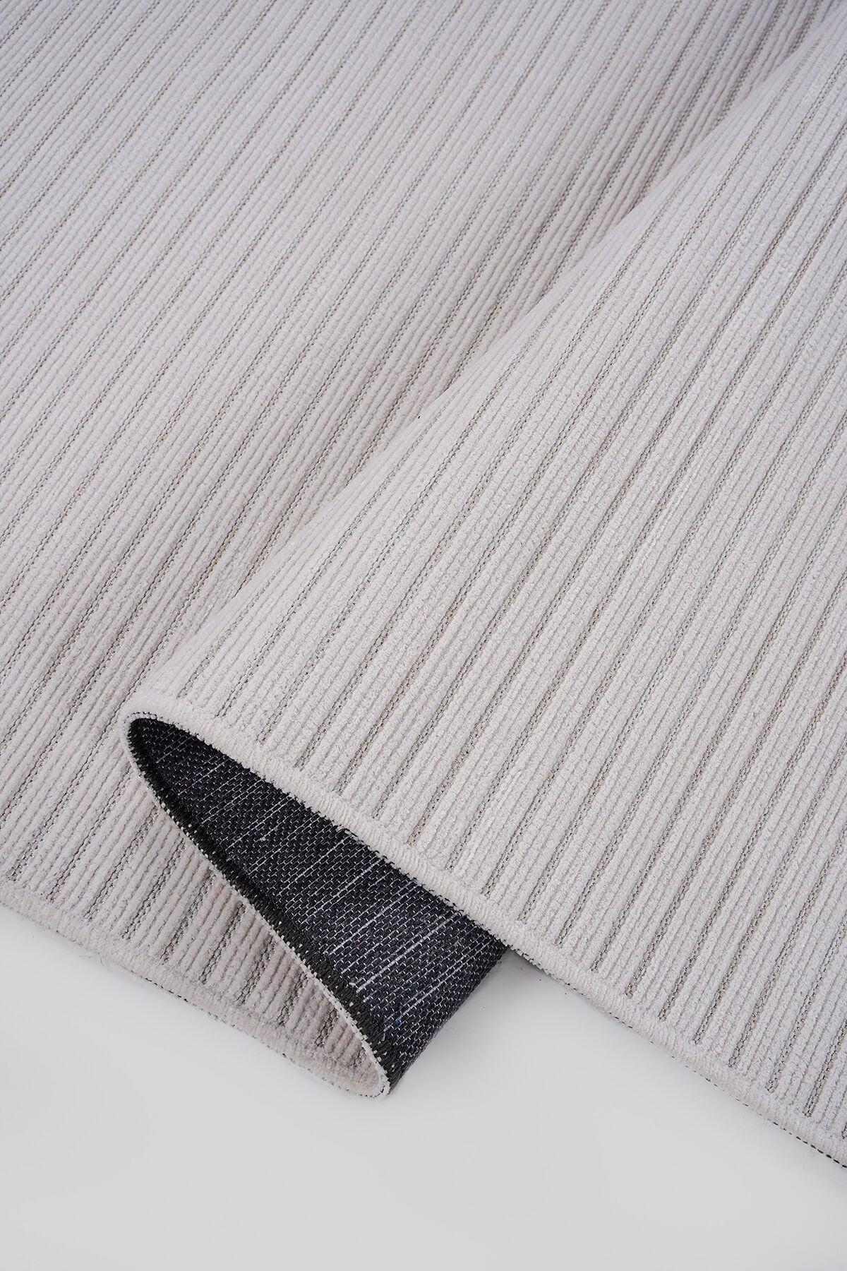 Ravi 1701A Beyaz Kaymaz Taban Yıkanabilir Yumuşak Dokulu Kilim