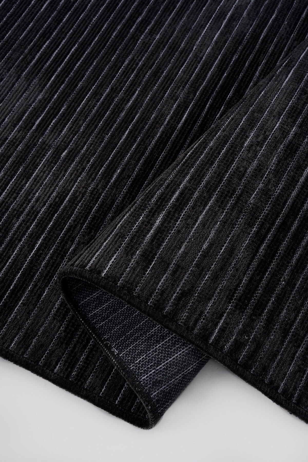 Riva 1703A Antrasit Kaymaz Taban Yıkanabilir Yumuşak Dokulu Kilim