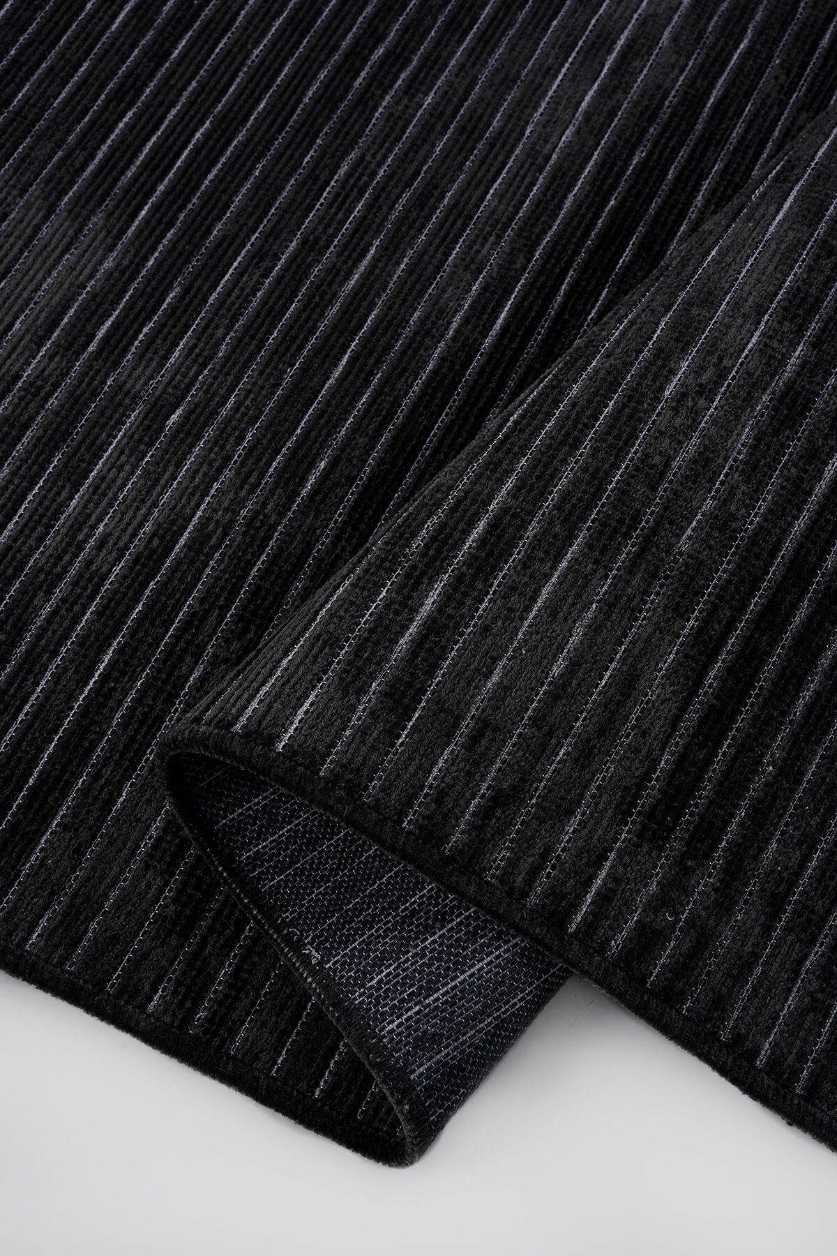 Ravi 1703A Antrasit Kaymaz Taban Yıkanabilir Yumuşak Dokulu Kilim