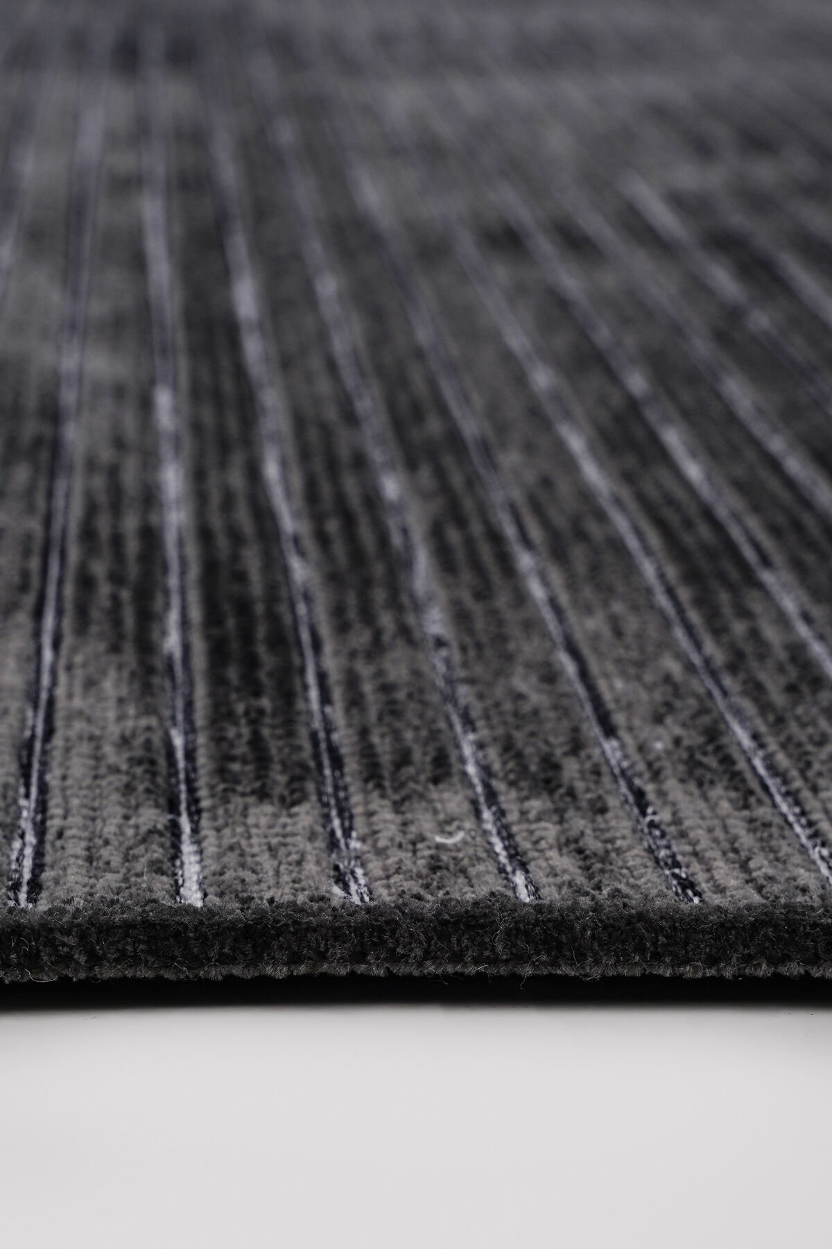 Riva 1703A Antrasit Kaymaz Taban Yıkanabilir Yumuşak Dokulu Kilim