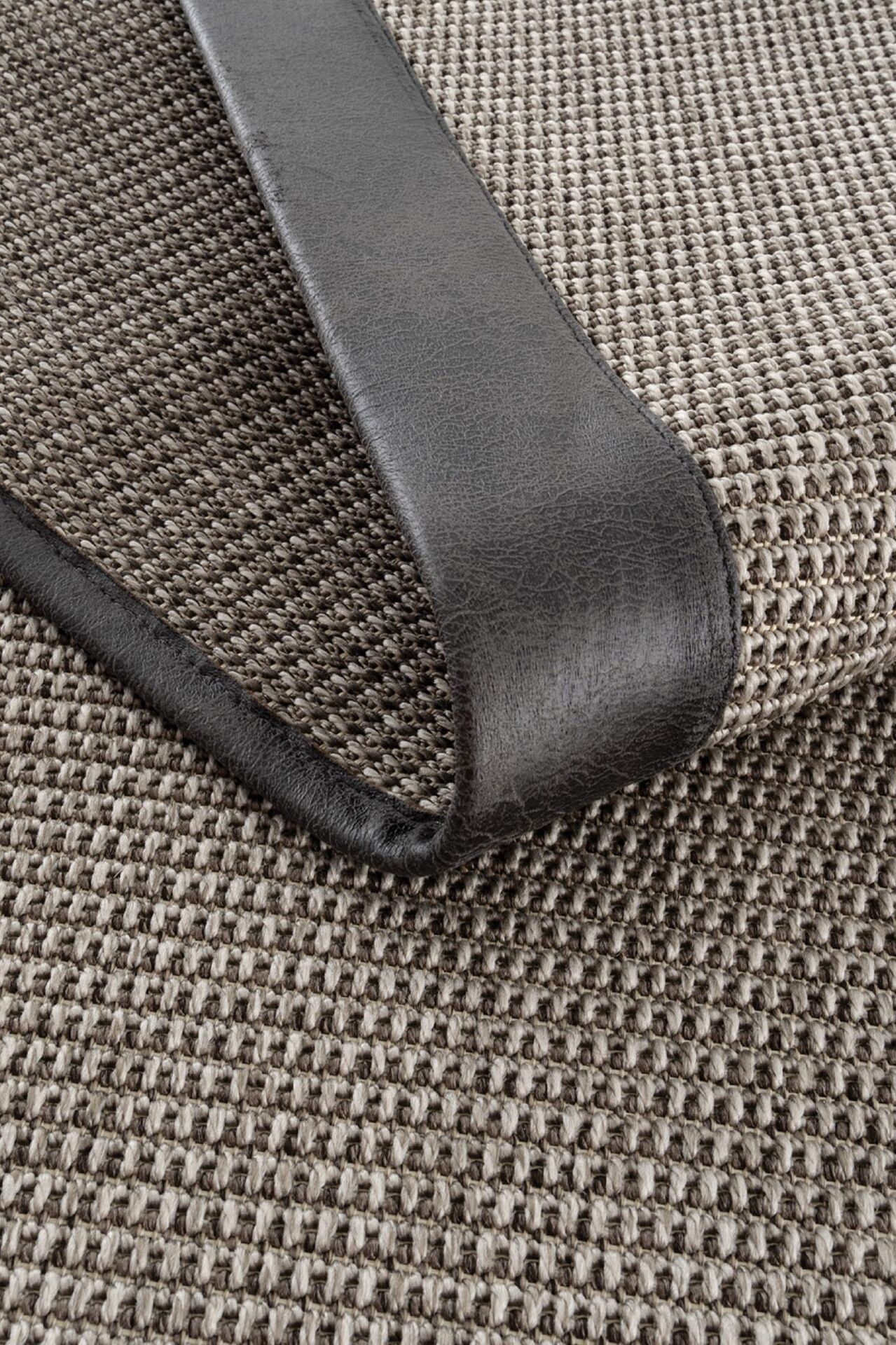 Hasel M710 Vizon / Koyu Gri Nubuk Bordür Özel Ölçüye Uygun Sisal Halı