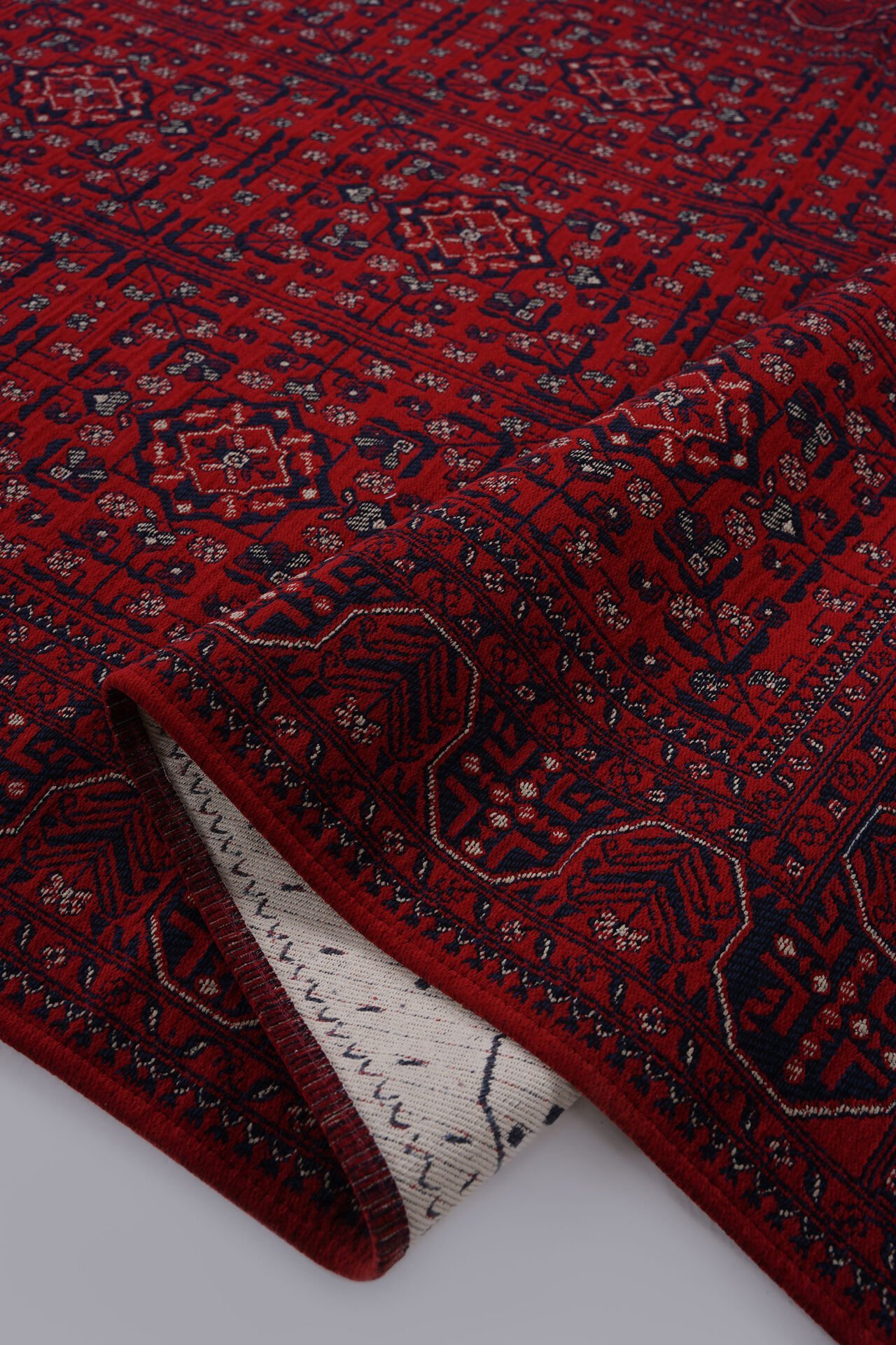 Mira Afgan 8 Kaymaz Tabanlı Yıkanabilir Klasik Kilim