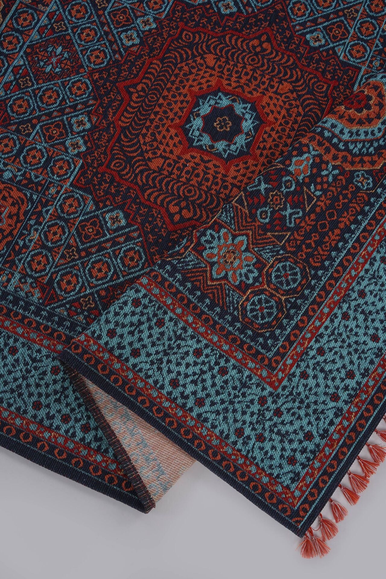 Mira Memlük V15 Kaymaz Tabanlı Yıkanabilir Klasik Kilim