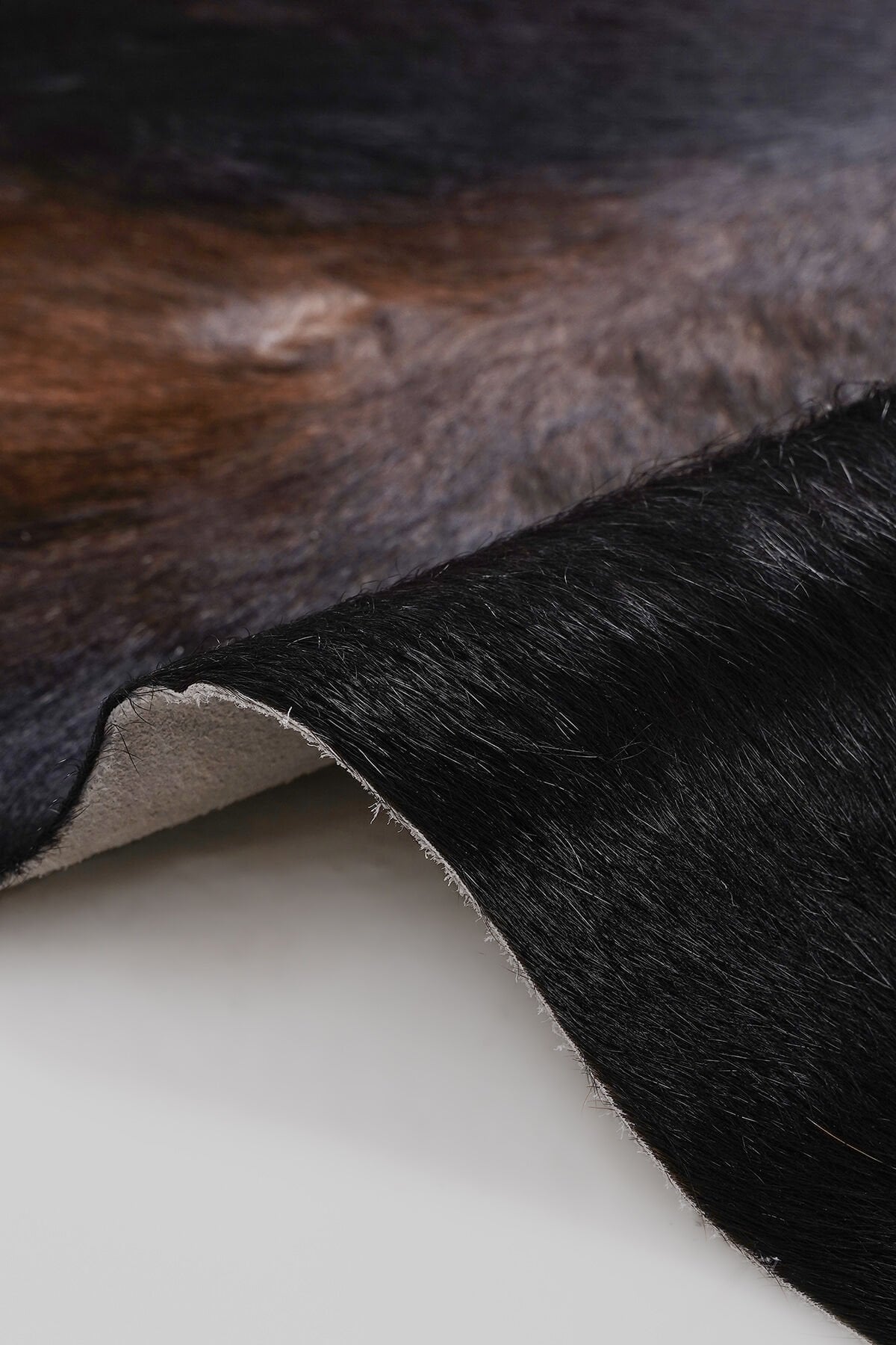 Orjinal Dana Postu Deri Halı