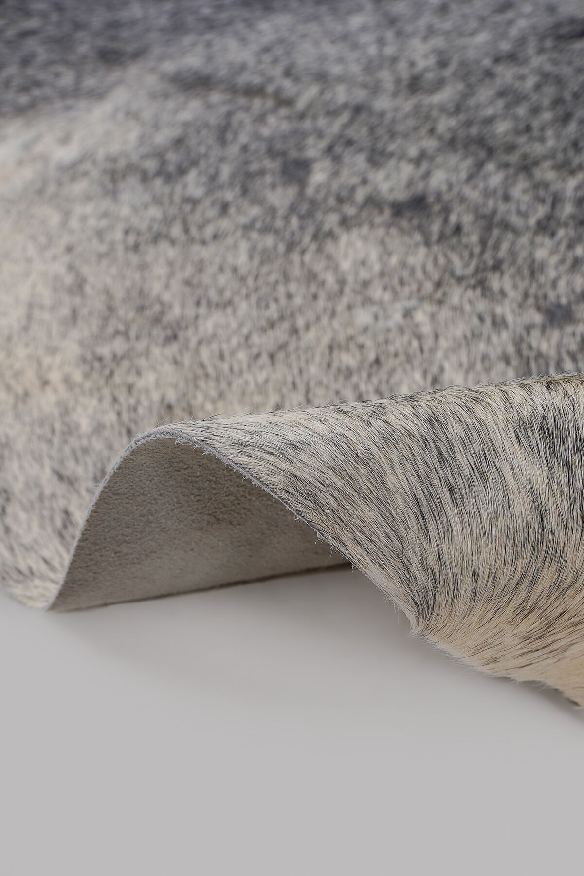 Orjinal Dana Postu Deri Halı