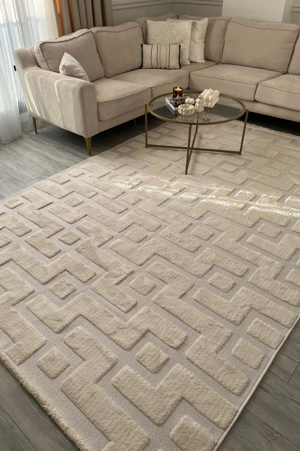 İndus 8006 Krem Geometrik Salon Halısı Kesme Halı